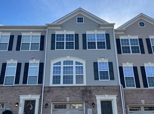 33 Union Ridge Dr, Charles Town, WV 25414