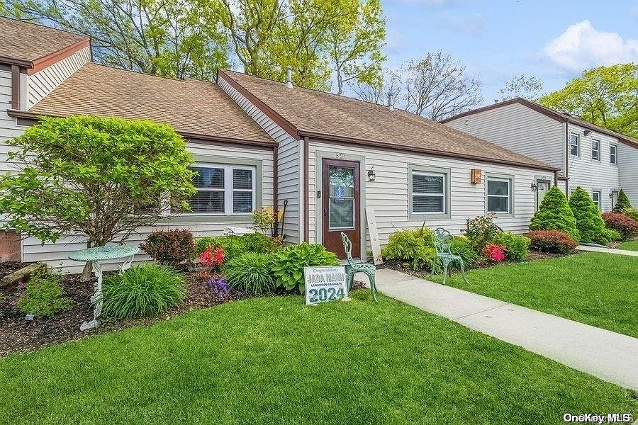 1st image of 524 Lake Court #524