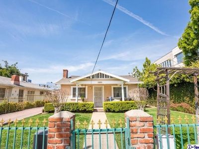 1423 N New Hampshire Ave, Los Angeles, CA, 90027