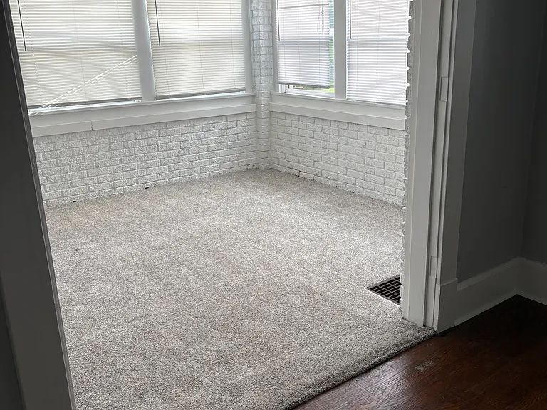 652 E 54th St #652 — Photo 3