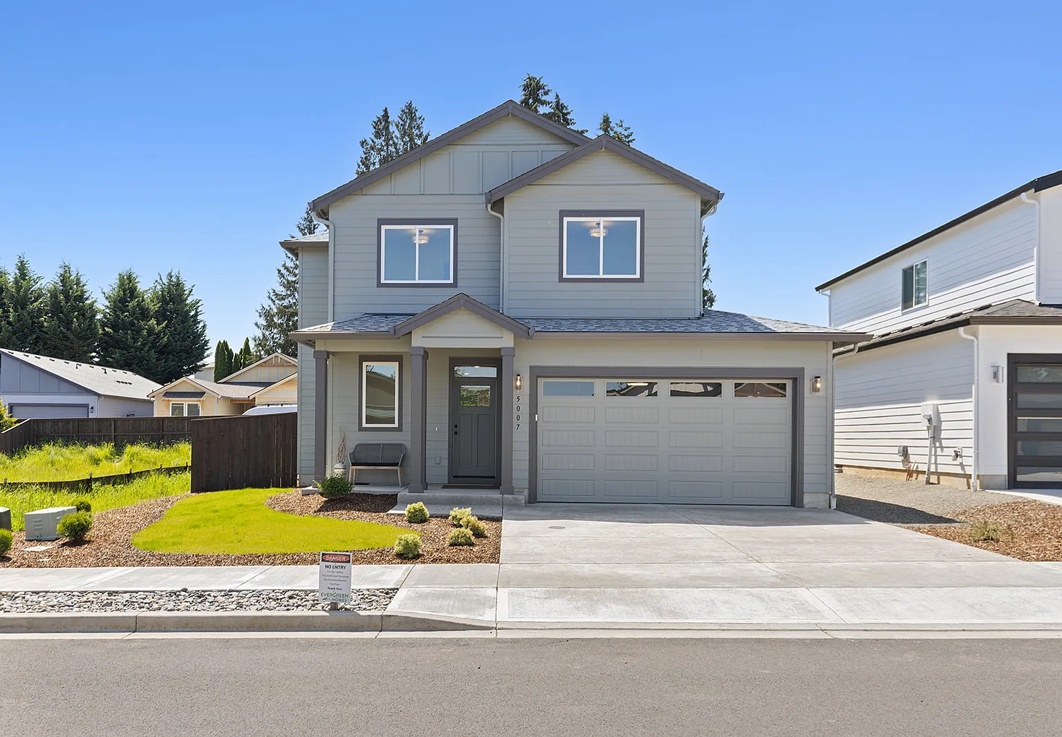 3 bed, 2.5 bath, 1849 sqft, $3,500 — Photo 1