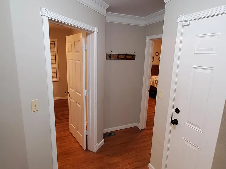 486 Ashburton Ave SE — Photo 9