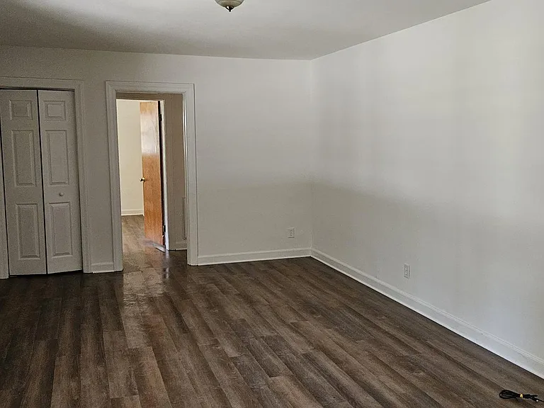 1901 Windsor Dr — Photo 8