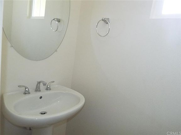 4th image of 28690 Plantain St