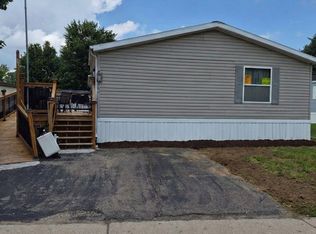 366 Diamond Cir, Whitmore Lake, MI 48189