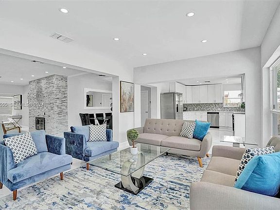 4th image of 3421 Dover Road