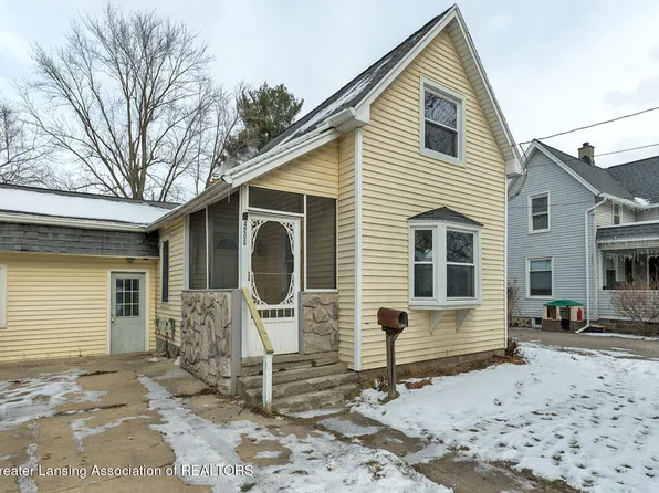4206 Holt Rd, Holt, MI 48842