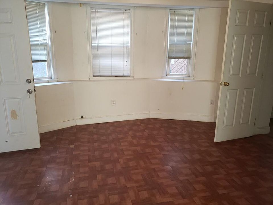 2nd image of 186 Springvale Ave APT 4