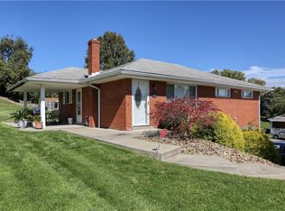 136 Gourley Ln, Monaca, PA
