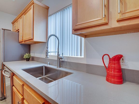 3rd image of 5433 Abbott Pl APT 9