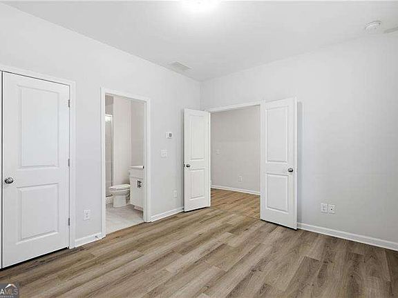 4th image of 158 Harlow Cir