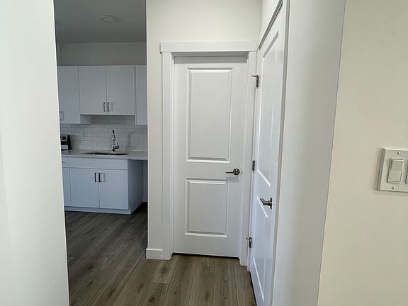 4th image of 7020 Keswick Dr SW