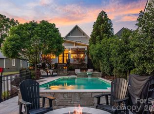 351 Delburg St, Davidson, NC 28036