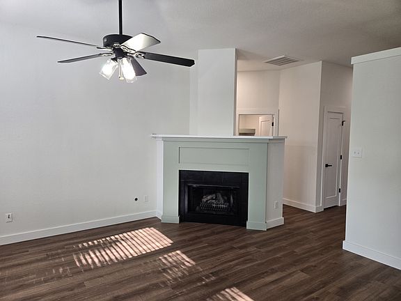 5th image of 625 Silverbrook Dr