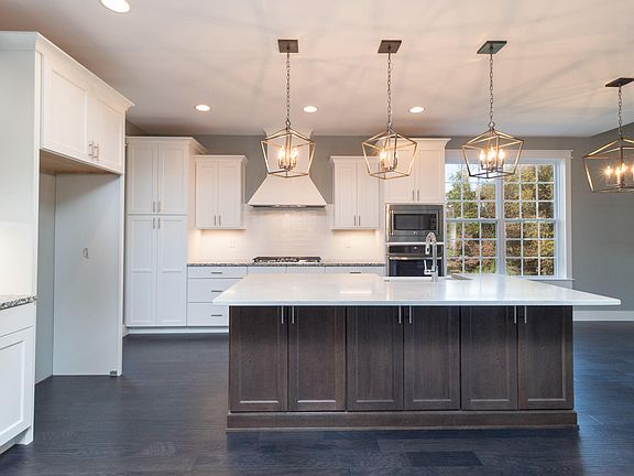 5th image of 3434 Helmsley Ct