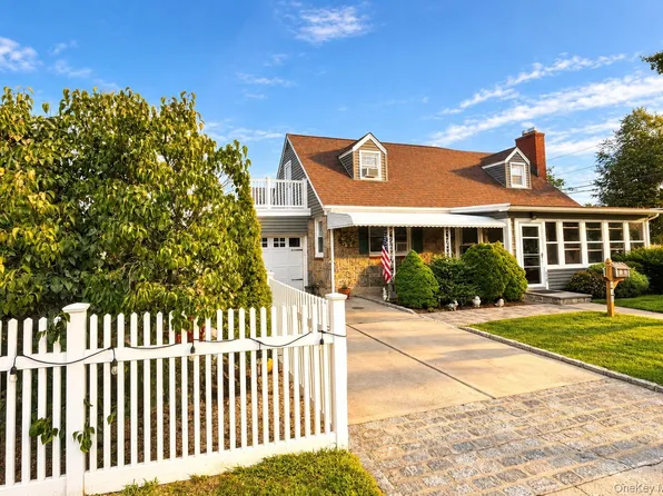 630 9 Street, Garden City South, NY 11552