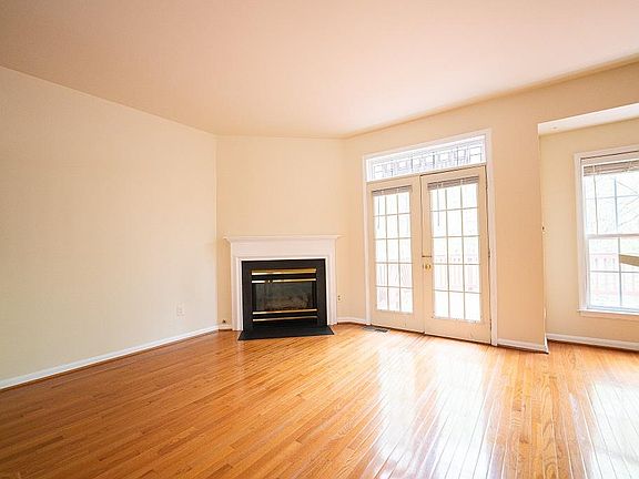 4th image of 10314 Tracie Ann Ct