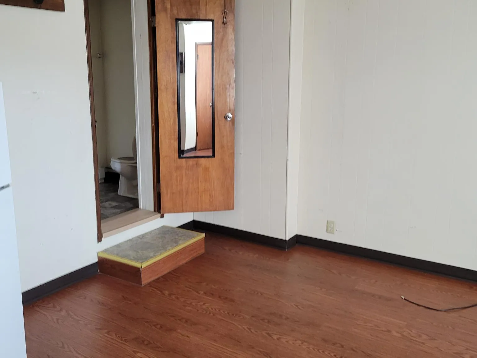 Studio, $600 — Photo 1
