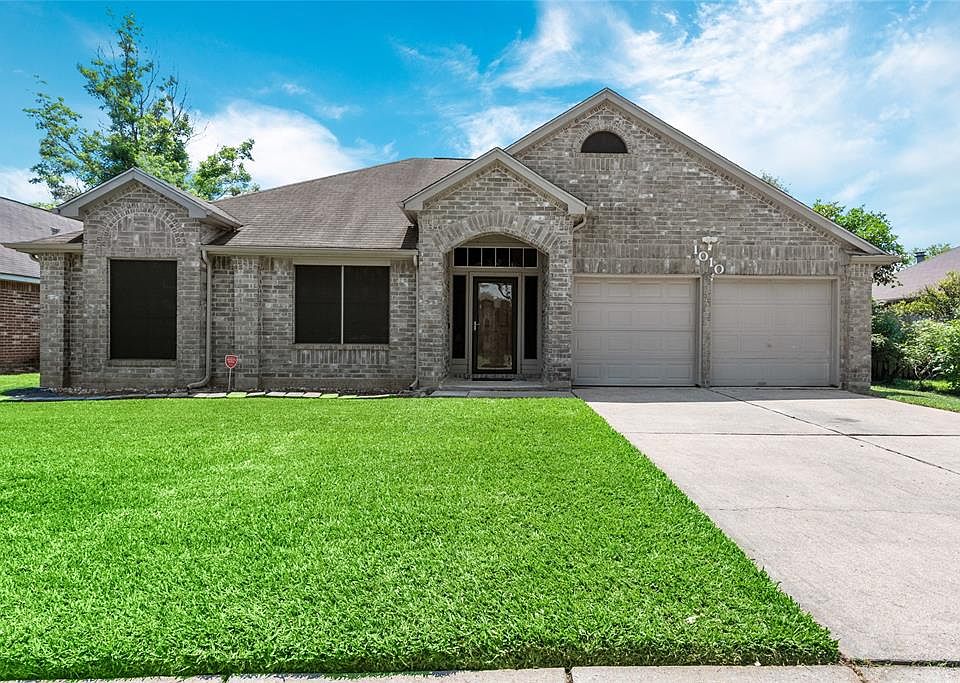 1st image of 1010 Bayou Bend Dr
