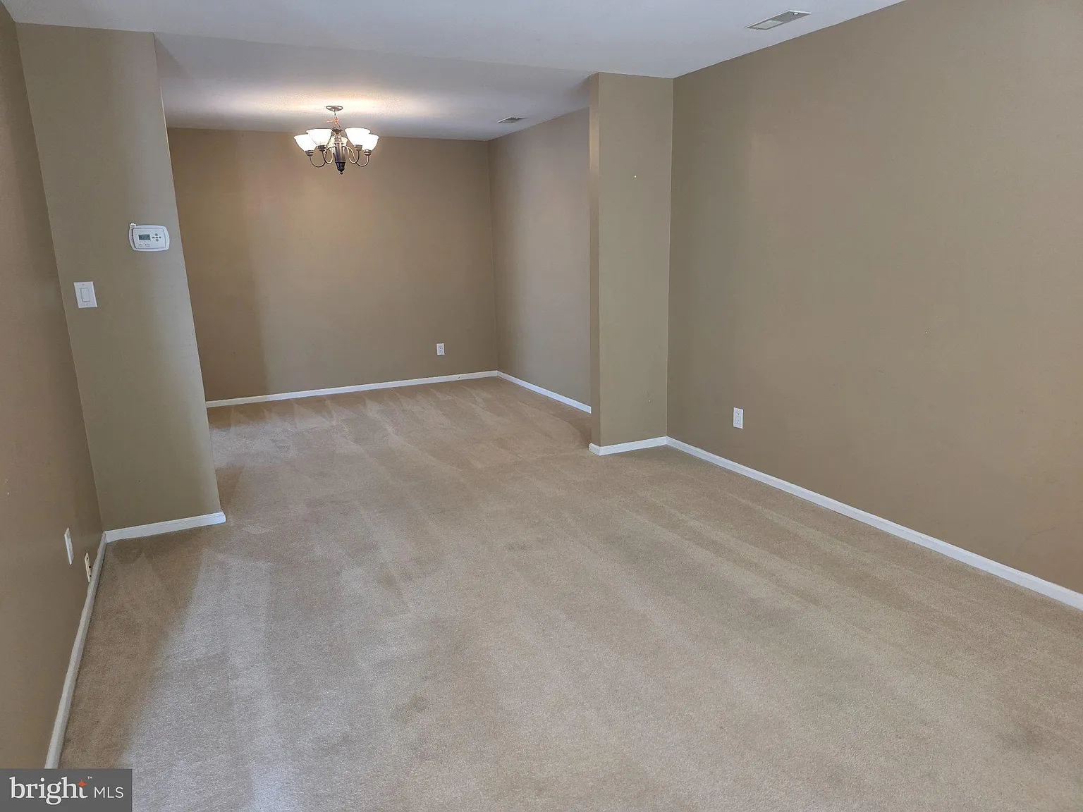 3 bed, 2.5 bath, 1678 sqft, $2,800 — Photo 3