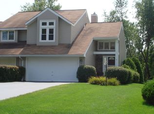 6 Captains Blvd, Waterford, NY 12188