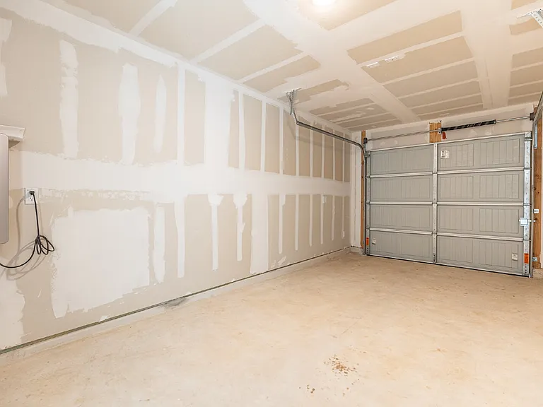 2922 Carnelian Trl — Photo 25