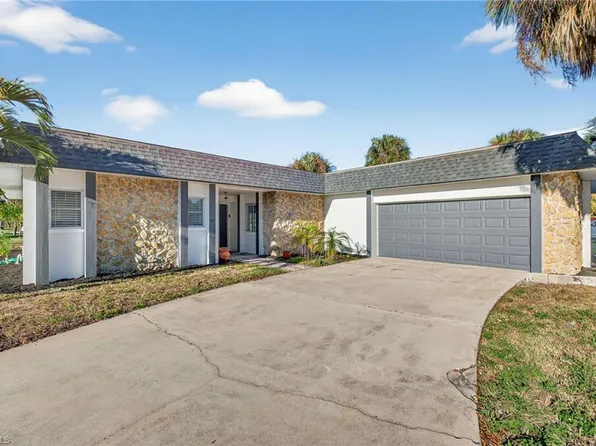 1688 Saint Clair AVE E, NORTH FORT MYERS, FL 33903