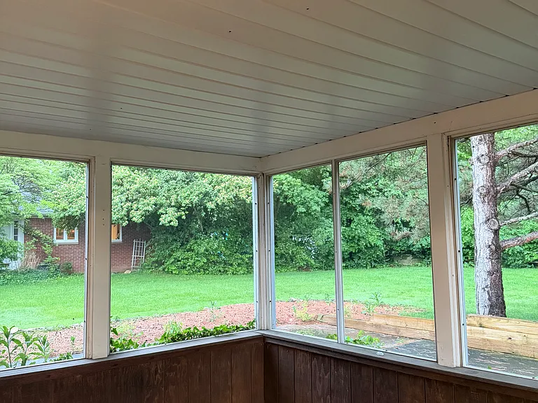 28030 W River Rd — Photo 13