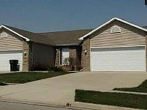 4637 Twain St, Ames, IA 50014