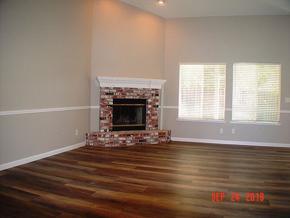 3rd image of 2629 E Lester Ave