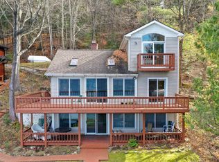 2326 Black Point Rd, Ticonderoga, NY 12883