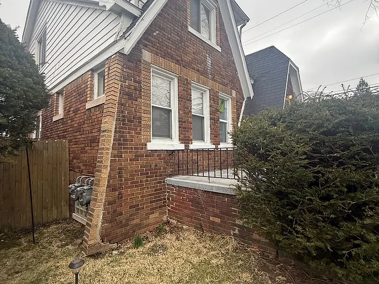 12847 Maiden St — Photo 6