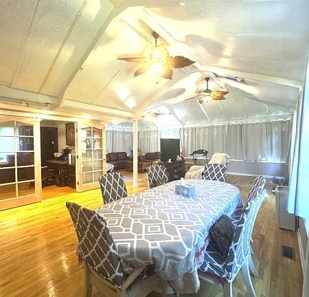 3rd image of 9 Carteret Rd