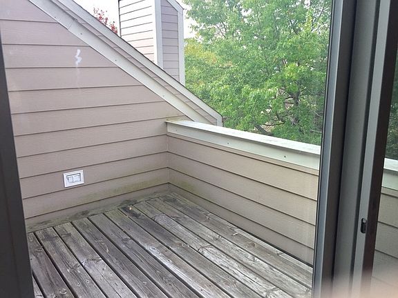 2nd image of 2930 Frontenac St Unit 208