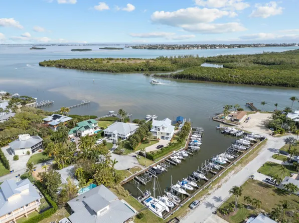 5226 SE Orange Street, Stuart, FL 34997