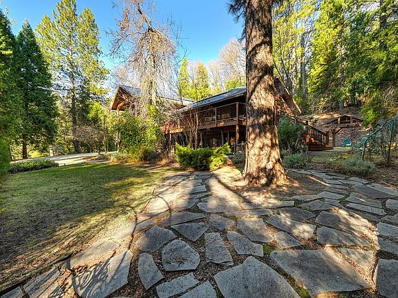 2nd image of 575 Frost Hill Rd