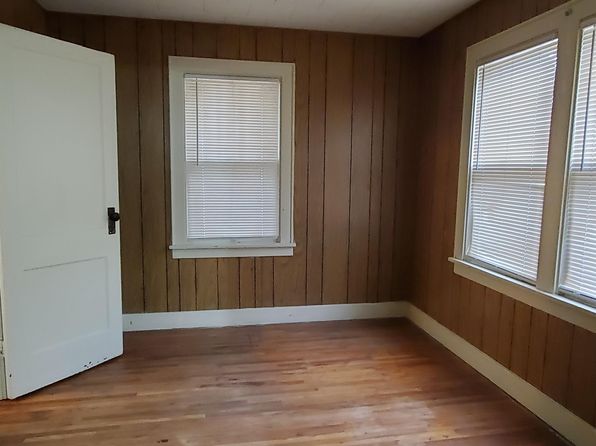 110 E 1st St UNIT B