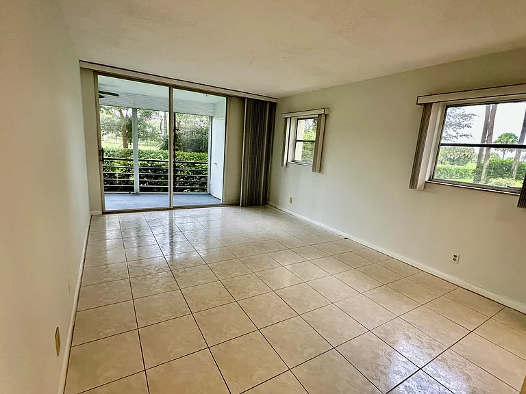 23099 Barwood Ln N #109 — Photo 16