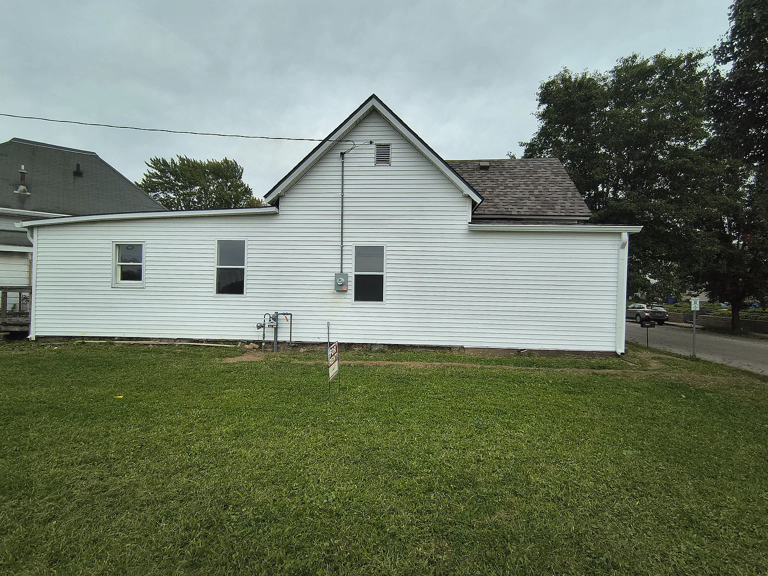 3 bed, 1095 sqft, $1,100 — Photo 1