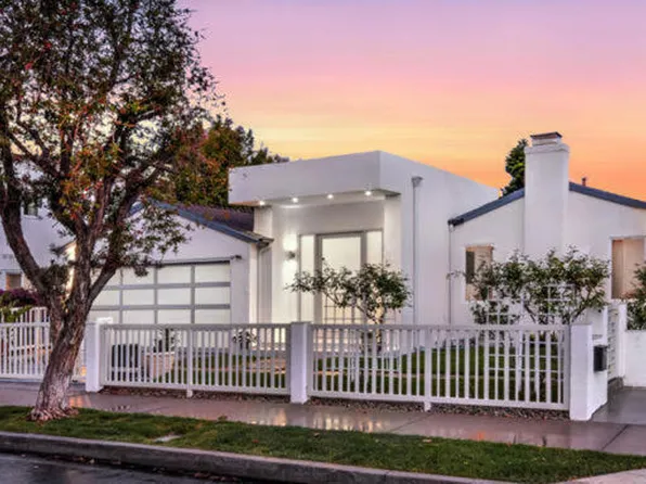 11314 Gladwin St, Los Angeles, CA 90049
