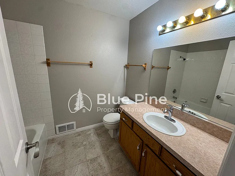 3535 Spring Creek Dr — Photo 16