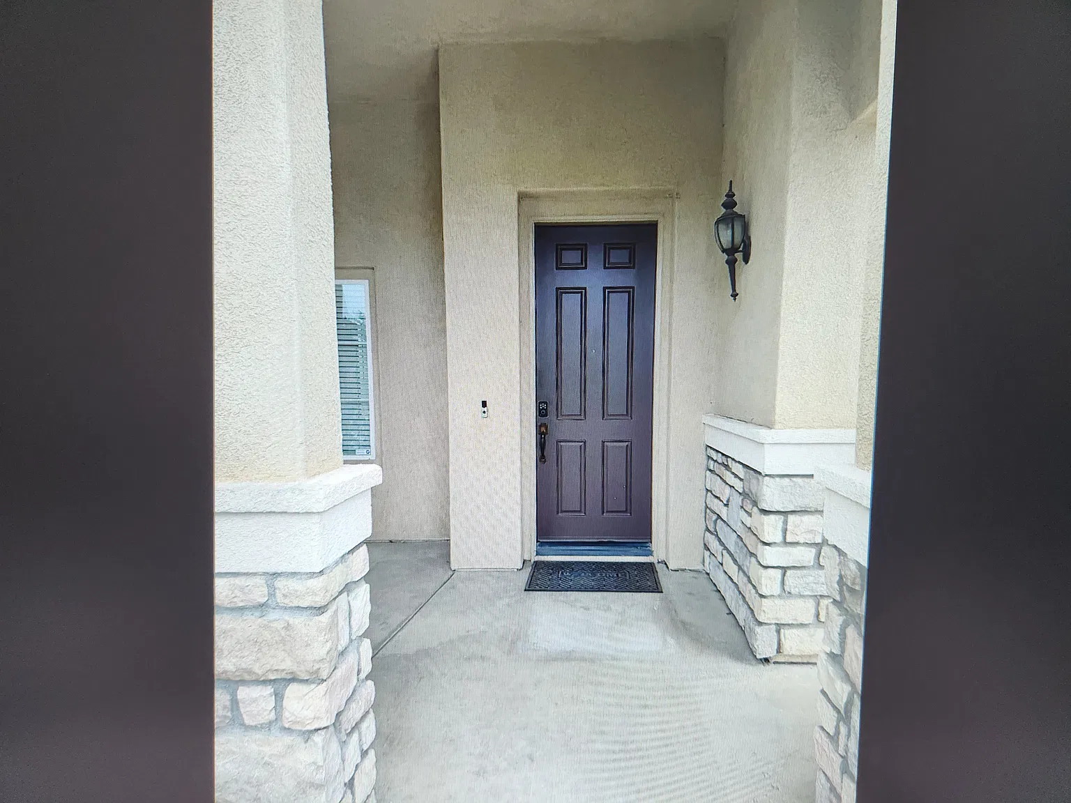 4 bed, 2.5 bath, 2389 sqft, $3,200 — Photo 3