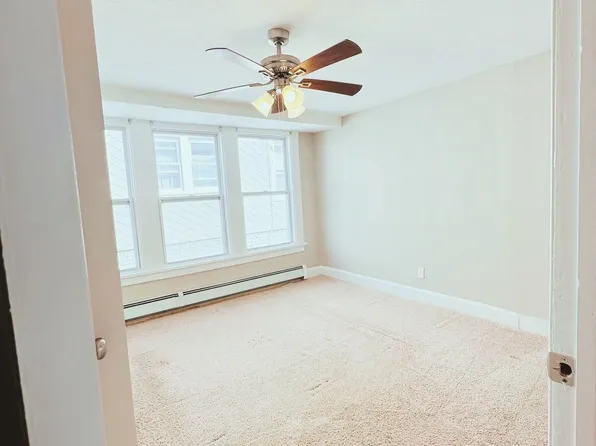 33 Elmwood Avenue image 7 of 11