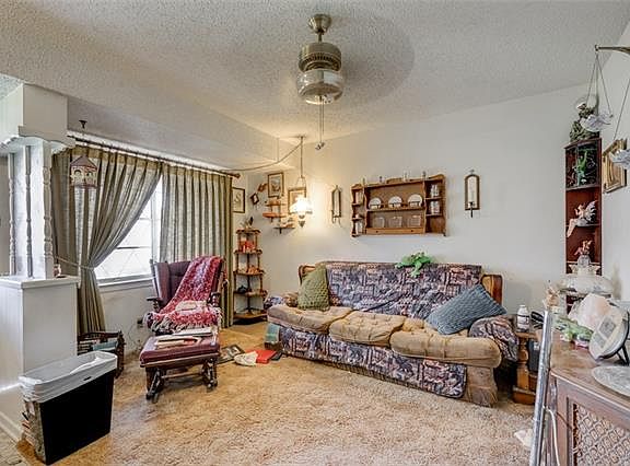 3rd image of 3713 Bluebell Dr