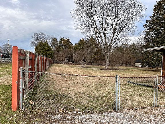 5th image of 199 Whitnel Dr