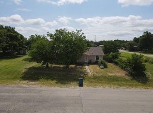 125 S Ave E, Cross Plains, TX 76443