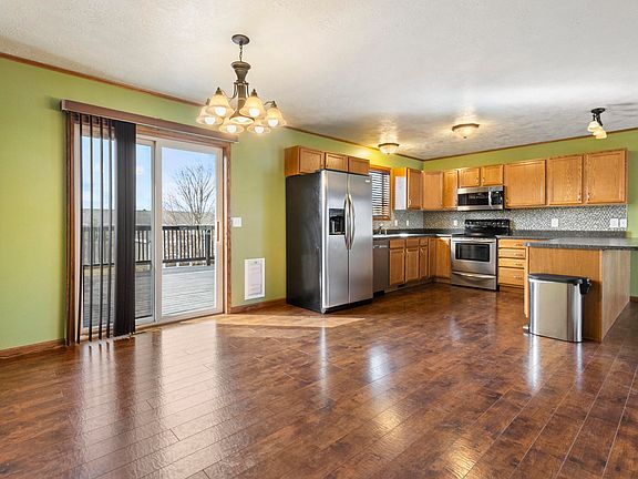 3rd image of 307 Washington Rd