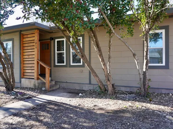 1019 Haynes St, San Marcos, TX 78666