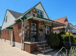 18216 141st Avenue, Springfield Gardens, NY 11413