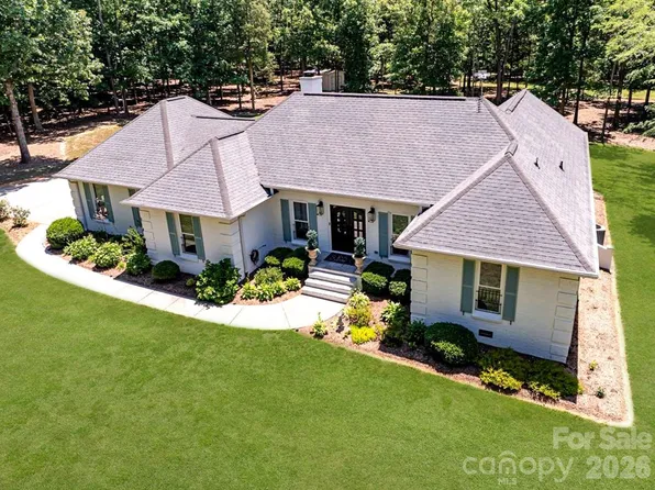 11100 Tara Oaks Dr, Charlotte, NC 28227